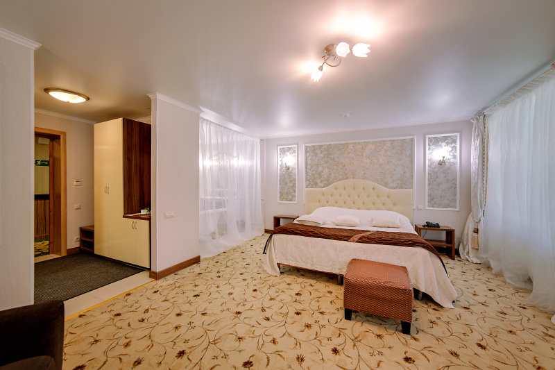 Люкс Шанель